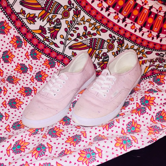 vans - Picture 1 of 1